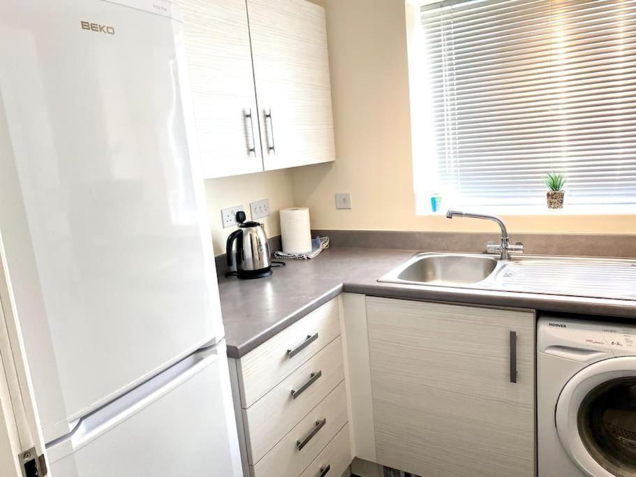 Amazing 2-Bed City Centre Apt With Parking Coventry Kültér fotó