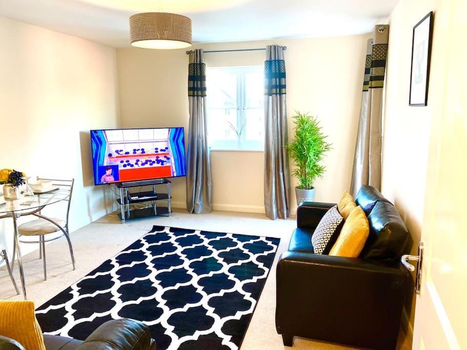 Amazing 2-Bed City Centre Apt With Parking Coventry Kültér fotó