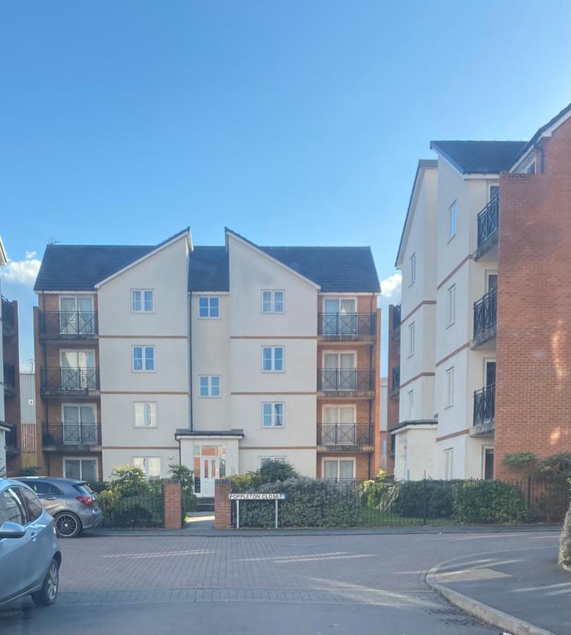 Amazing 2-Bed City Centre Apt With Parking Coventry Kültér fotó