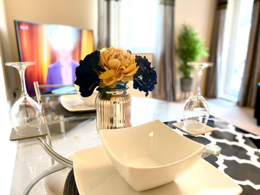 Amazing 2-Bed City Centre Apt With Parking Coventry Kültér fotó