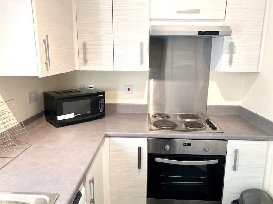 Amazing 2-Bed City Centre Apt With Parking Coventry Kültér fotó