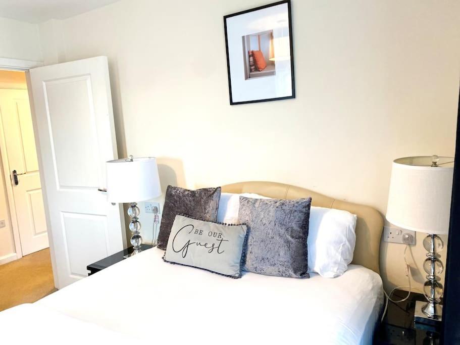 Amazing 2-Bed City Centre Apt With Parking Coventry Kültér fotó